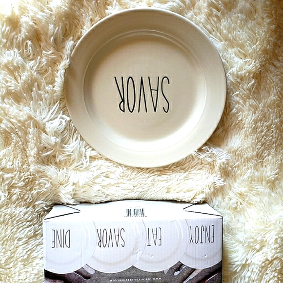 NIB Potters Road 8.5 inch dessert plates - Picture 4 of 6